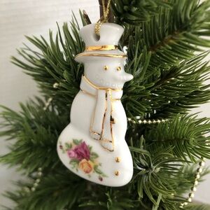 1962 Royal Albert Old Country Roses Snowman Ornament